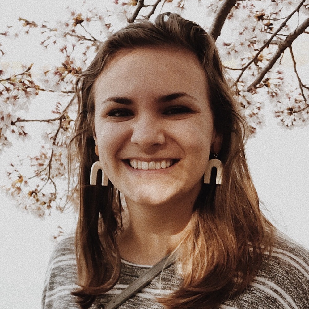 Meet your Posher, Alyssa